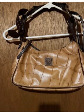 Tourney and Bourke Tan crocodile embossed Shoulder Bag with Dark Trim Leather